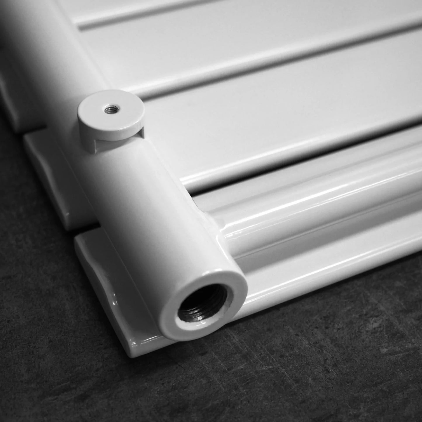 Radiateur de salle de bain design WN avec raccordement central et raccordement latéral blanc