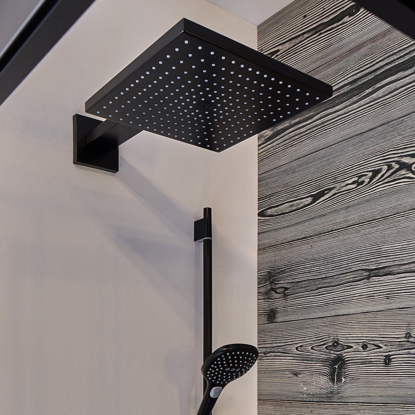 hansgrohe Raindance E 300 – Kopfbrause mit Brausearm – Schwarz matt